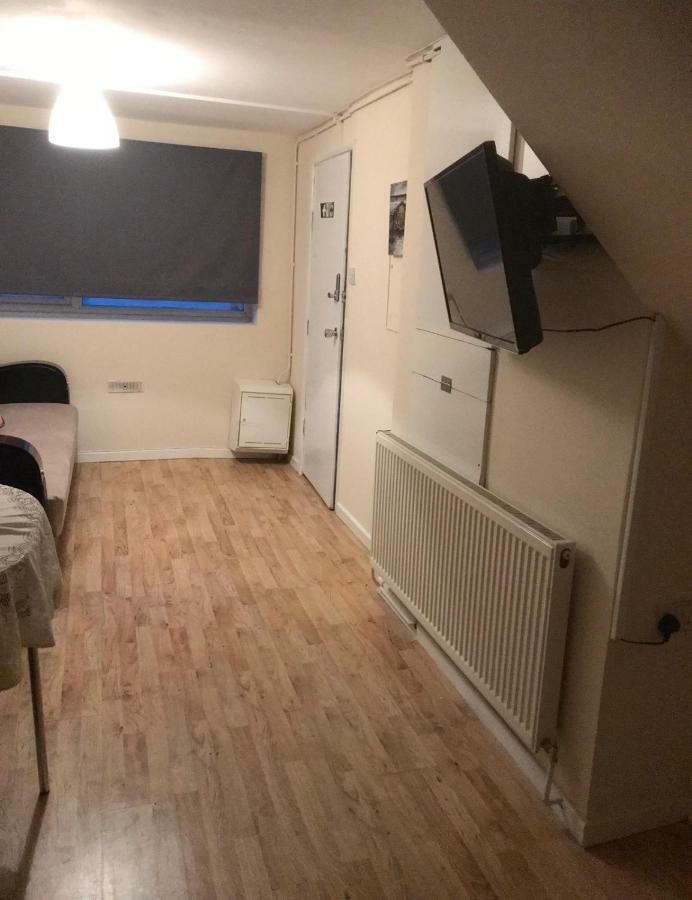145 Burnley Road Apartment Лондон Екстериор снимка
